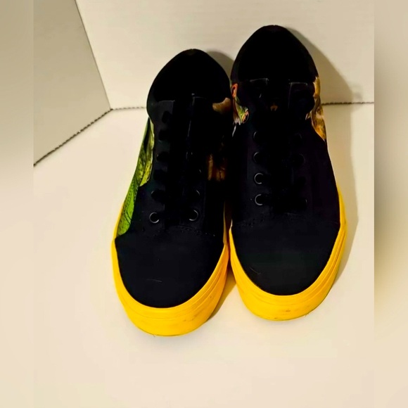 Vans x National Geographic Old Skool Size Mens 4.5 womens 6  Frog Wolf Snake - Picture 6 of 9